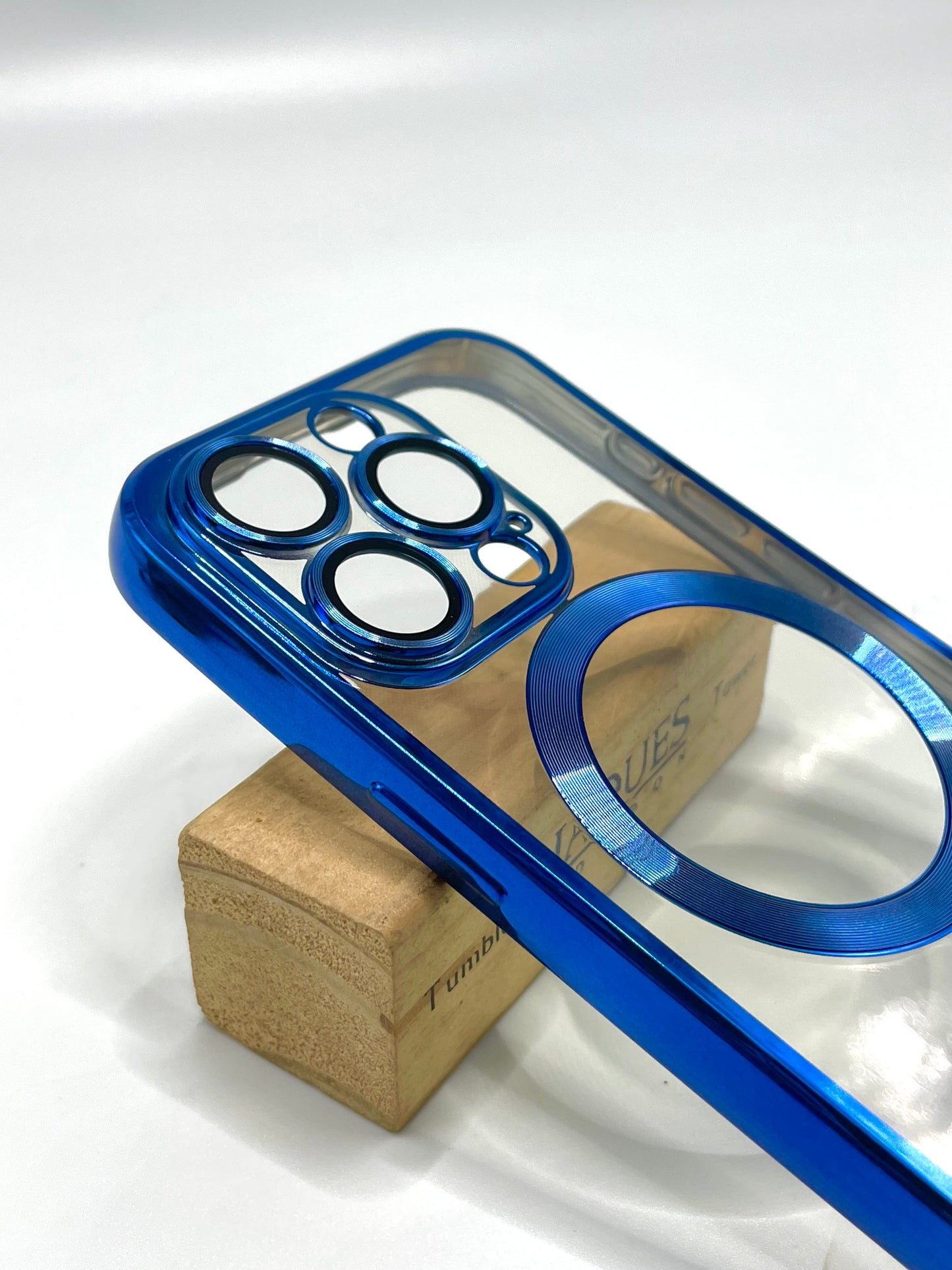 iPhone 15 pro Chrome Magsafe Case with Camera Protection Lens